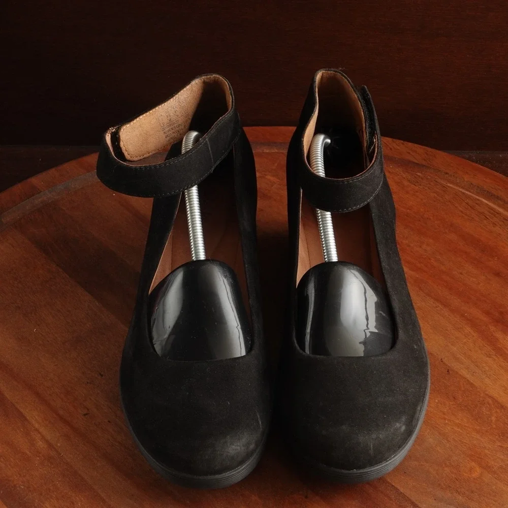 Clarks Shoes Womens SZ 9.5M BLK Claribel Fame Wedge Pump Leather Preppy Comfort